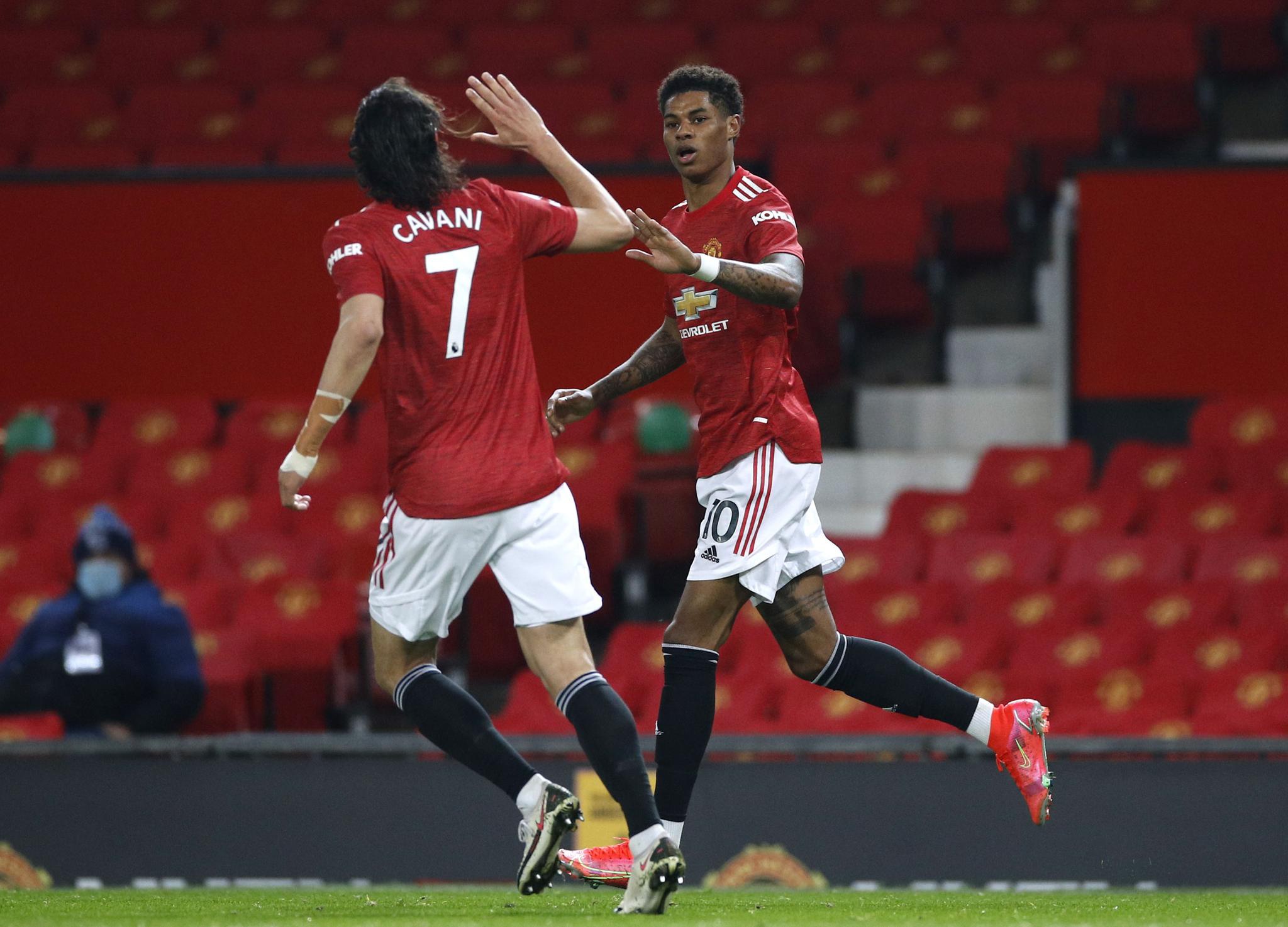 而詹姆斯则 而詹姆斯则